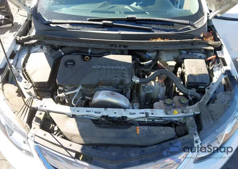 2017 Chevrolet Volt Lt z USA, uszkodzony, nr VIN 1G1RC6S53HU105462